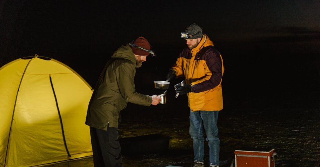 夏と冬のキャンプに対応した犬用装備の比較イメージ