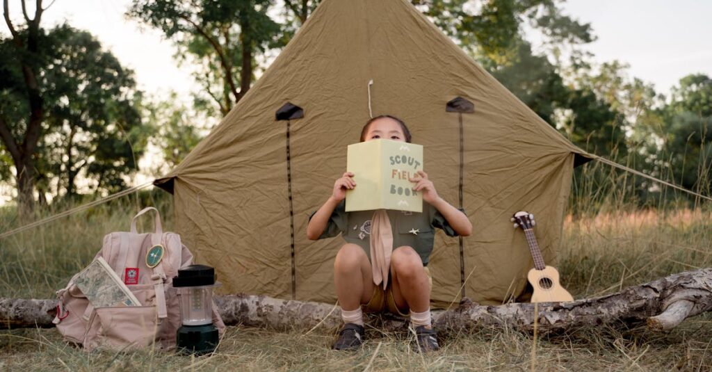 焚き火・登山・のんびり・ファミリーなど目的別に異なるキャンプ服装を紹介するビジュアル
