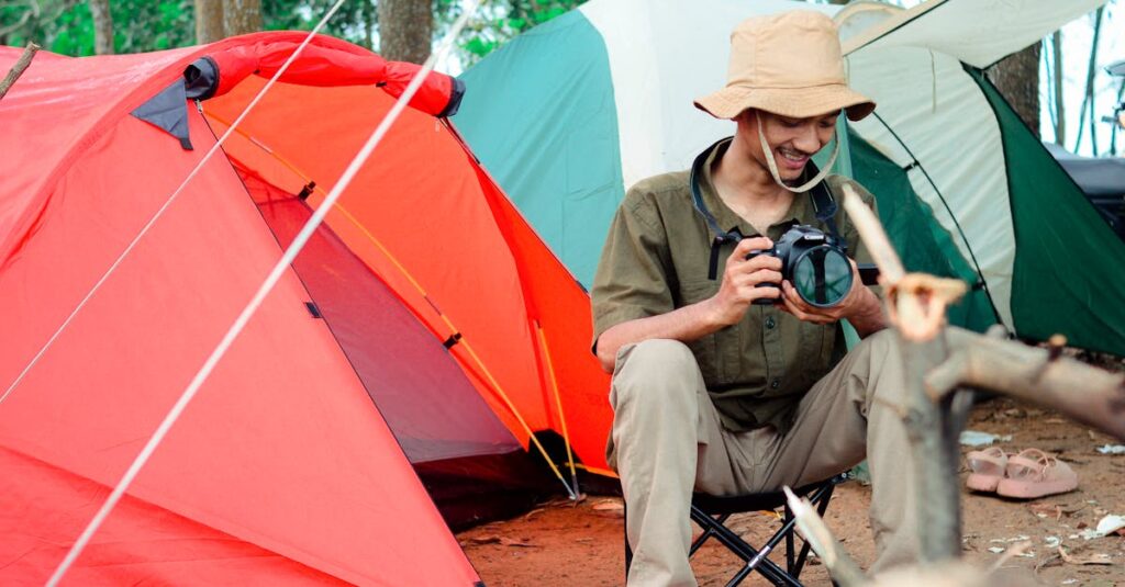 安心して自然を楽しむ初心者キャンパーの微笑み