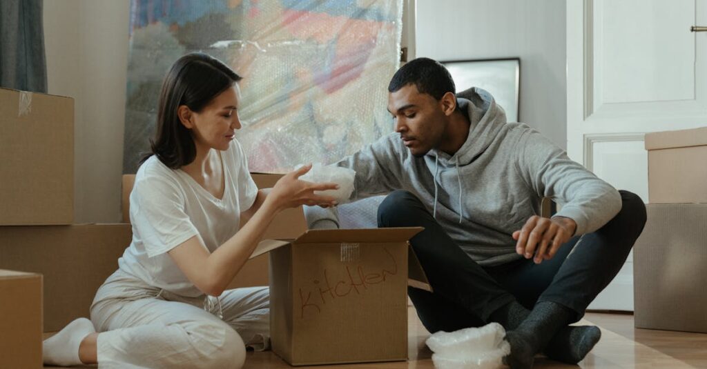 自然の中で快適に料理を楽しめるキャンプ用キッチンの設営イメージ