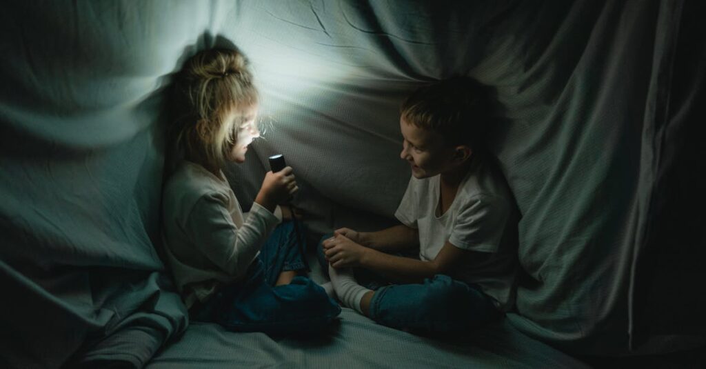 安心して自然を楽しむ初心者キャンパーの微笑み