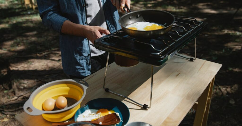 環境配慮とスマート化が進む最新のキャンプ用キッチンギアの例