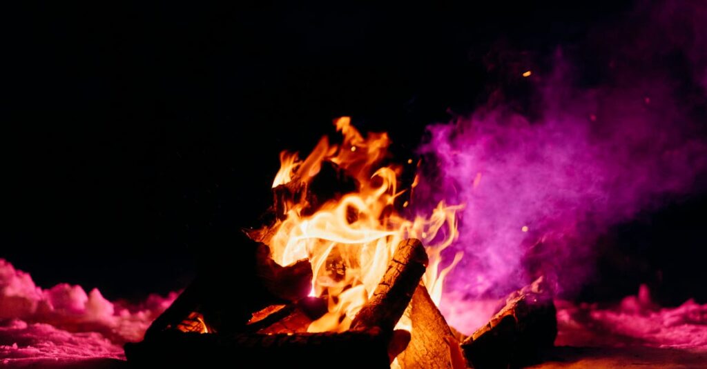 キャンプの調理中に火がつかず困っている家族